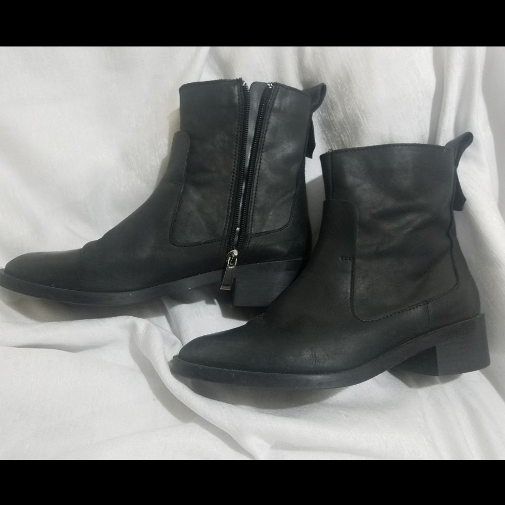 Zara Booties Size 37 (6.5) Black
